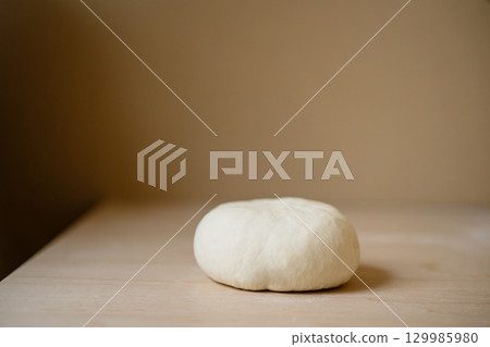 製作手工烏龍麵團 129985980