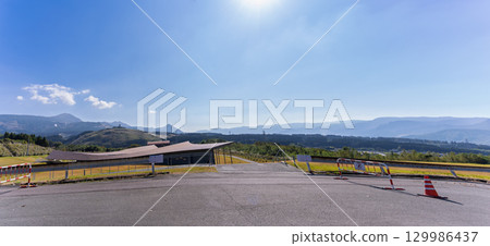The surrounding area of the "Former Tokai University Aso Campus" where the Robin statue from "Straw Hat Pirates Hino Country Reconstruction Arc" is located 129986437