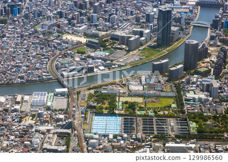 從三河島水再生中心上空俯瞰千住大橋站 從三河島水再生中心上空俯瞰千住大橋站 129986560