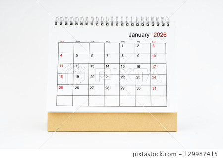 January 2026 desktop calendar isolated on white background, Planing or appointment concept. 129987415