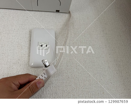 Outlet near the air conditioner, power supply, dedicated circuit, electrical work image Outlet near the air conditioner, power supply, dedicated circuit, electrical work image 129987659