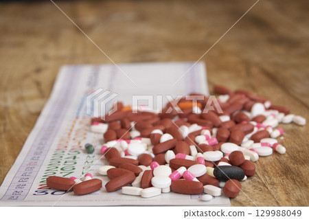 pills on calendar page 129988049