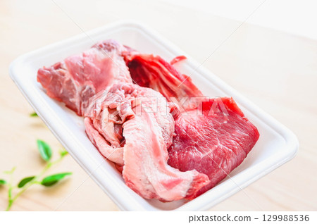 Beef fillet 129988536