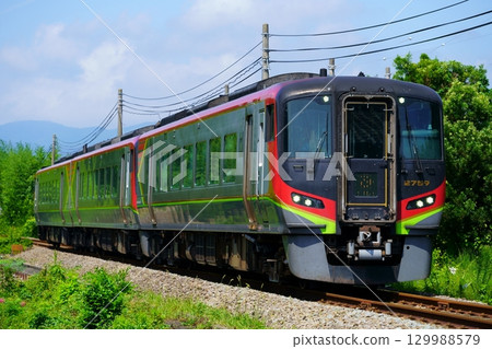 [2700 series 3-car train] Kotoku Line: Bando - Iketani Limited Express Uzushio 129988579