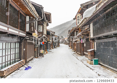 奈良井宿：冬日雪中的驛站小鎮 129989433