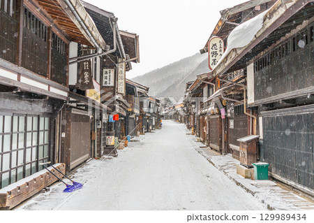 奈良井宿：冬日雪中的驛站小鎮 129989434