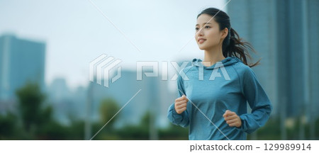 Japanese women who jog 129989914