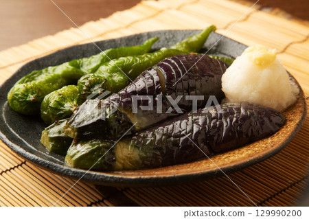 炸茄子和萬願寺辣椒 129990200