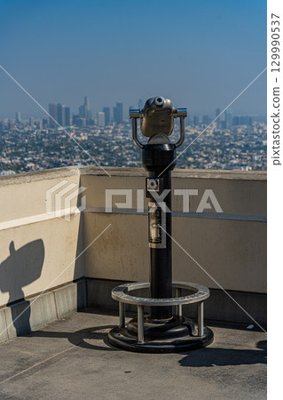 View of downtown Los Angeles from the Griffith Observatory, USA 129990537