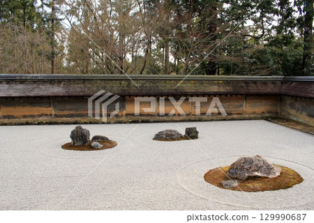 Ryoanji寺廟石庭院 129990687