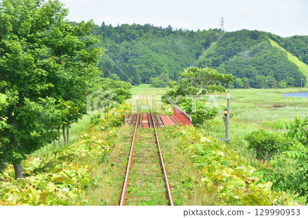 JR北海道根室本線,浜中站至厚岸站的列車窗景色(2023年) JR北海道根室本線,浜中站至厚岸站的列車窗景色(2023年) 129990953