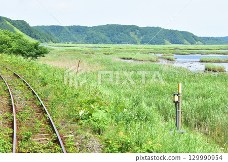 JR Hokkaido's Nemuro Main Line, train window view from Hamanaka Station to Akkeshi Station (2023) JR Hokkaido's Nemuro Main Line, train window view from Hamanaka Station to Akkeshi Station (2023) 129990954