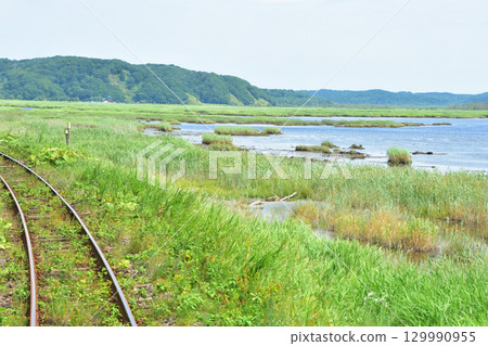 JR北海道根室本線,浜中站至厚岸站的列車窗景色(2023年) JR北海道根室本線,浜中站至厚岸站的列車窗景色(2023年) 129990955