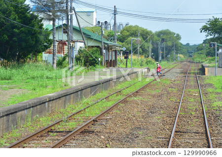 JR北海道根室本線,浜中站至厚岸站的列車窗景色(2023年) JR北海道根室本線,浜中站至厚岸站的列車窗景色(2023年) 129990966