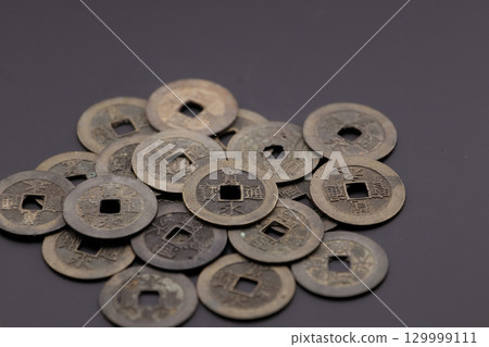 Kan'ei Tsūhō coins from the Edo period 129999111