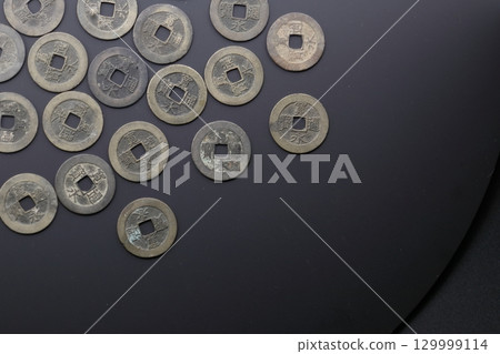 Kan'ei Tsūhō coins from the Edo period Kan'ei Tsūhō coins from the Edo period 129999114