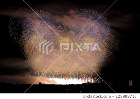 Fireworks display   129999715