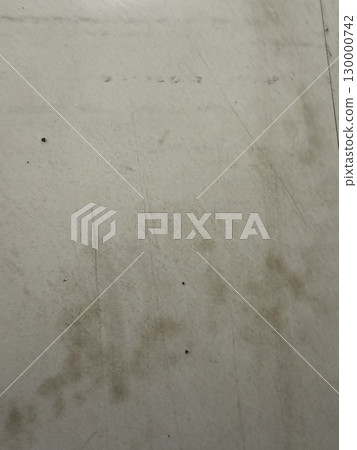 Replacing tiles is difficult for amateurs Replacing tiles is difficult for amateurs 130000742