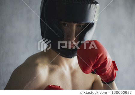 拳擊的男人 130000952