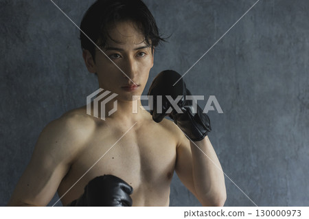 拳擊的男人 130000973