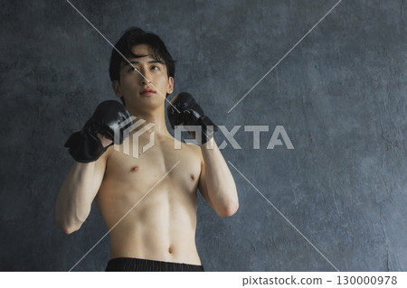 拳擊的男人 拳擊的男人 130000978