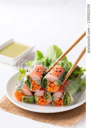 Salad roll with crab stick, carrot, cucumber and lettuce wrapped with rice paper 130002036
