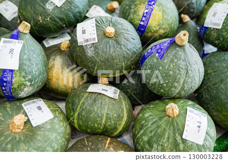 Lots of pumpkins Lots of pumpkins 130003228