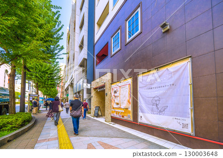 日本東京城市景觀：北向店鋪林立的舊書店街神田神保町和 BOOK HOTEL Jinbocho...（8 月 21 日） 130003648