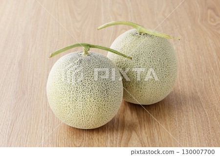Fresh and delicious melon 130007700