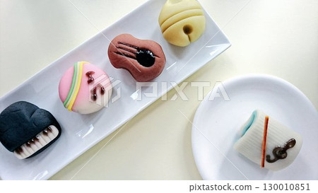 I can hear the melody 130010851