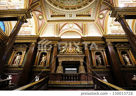Hall of the Fitzwilliam Museum, Cambridge 130013728