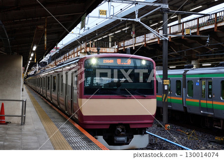 Red train wrapping Red train wrapping 130014074