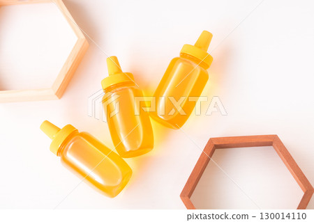 蜂蜜瓶和六邊形 蜂蜜瓶和六邊形 130014110