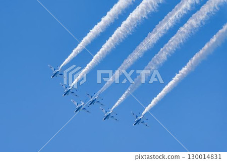 宮城縣東松島市松島空軍基地的夏日藍天和藍色衝擊波 130014831
