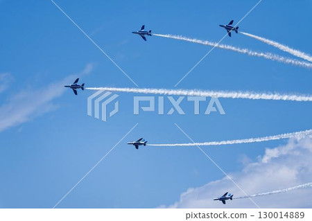 宮城縣東松島市松島空軍基地的夏日藍天和藍色衝擊波 130014889