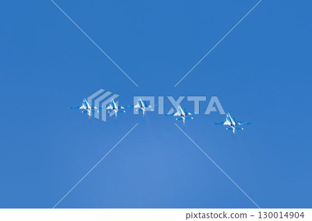宮城縣東松島市松島空軍基地的夏日藍天和藍色衝擊波 130014904
