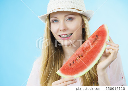 woman holding watermelon fruit woman holding watermelon fruit 130016110