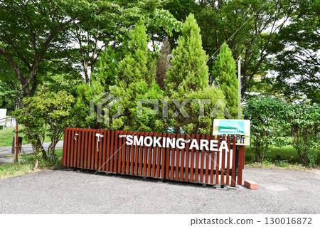綠地吸煙區_03 綠地吸煙區_03 130016872