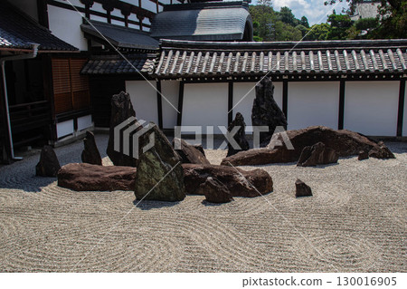 [Kyoto Scenery] Tofukuji Temple Honbo Garden: The simple and sturdy southern garden 130016905