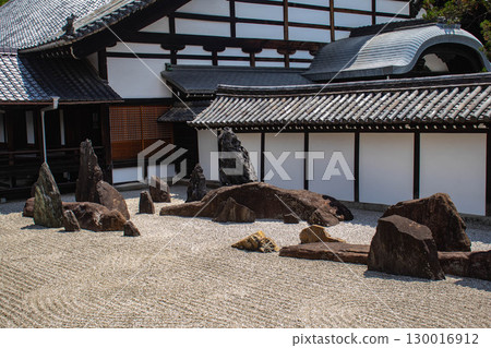 【京都風光】東福寺本坊庭園：古樸厚重的南方庭園 130016912