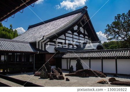 【京都風光】東福寺本坊庭園：古樸厚重的南方庭園 130016922