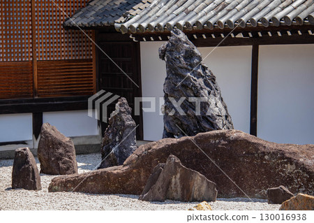 [Kyoto Scenery] Tofukuji Temple Honbo Garden: The simple and sturdy southern garden 130016938