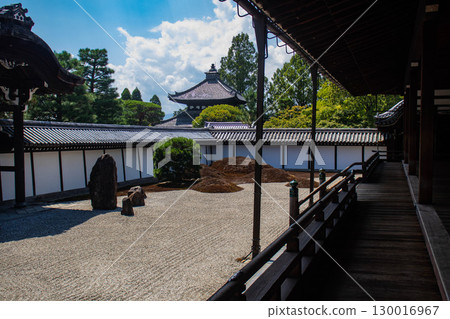 [Kyoto Scenery] Tofukuji Temple Honbo Garden: The simple and sturdy southern garden 130016967