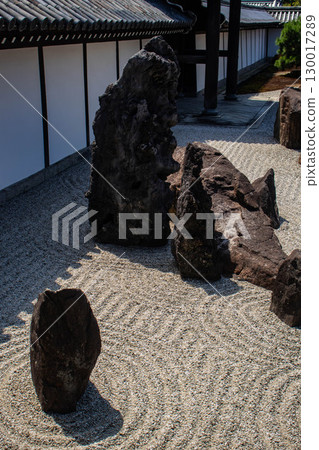 [Kyoto Scenery] Tofukuji Temple Honbo Garden: The simple and sturdy southern garden 130017289