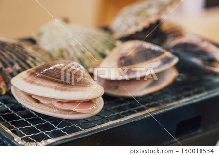 Robatayaki clams 130018534