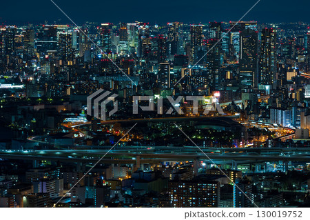 大阪夜景:從咲洲Cosmo Tower眺望梅田 大阪夜景:從咲洲Cosmo Tower眺望梅田 130019752