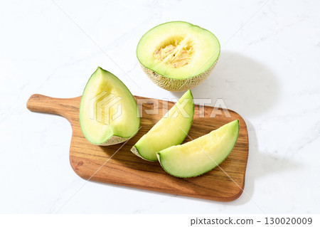 sliced muskmelon sliced muskmelon 130020009
