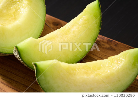 sliced muskmelon 130020290