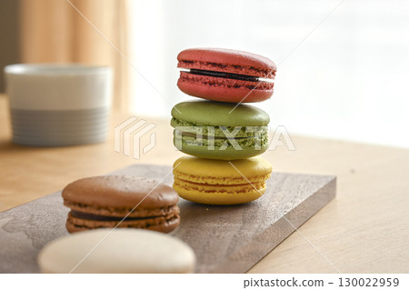 Colorful macaroons 130022959