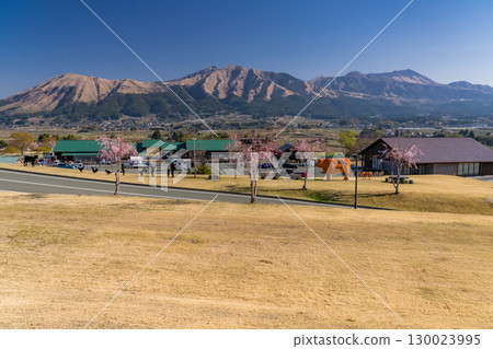 <Kumamoto Prefecture> A panoramic view of Aso and Kugino, the town of Aso-bo 130023995